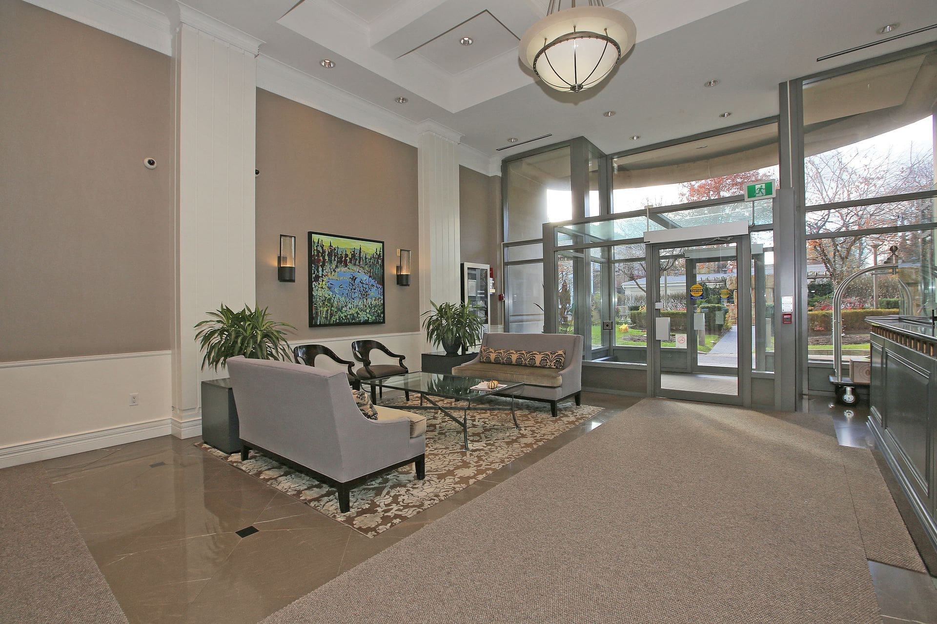 1 Balmoral Avenue 323 Elli Davis, Toronto Real Estate Agent