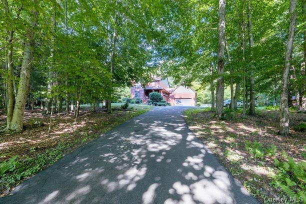 1407 Beautiful Home in Private Setting Elliott & Pomeroy Real Estate