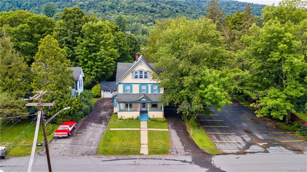 1412 5 Bedroom Victorian with Detached Cottage Elliott & Pomeroy Real