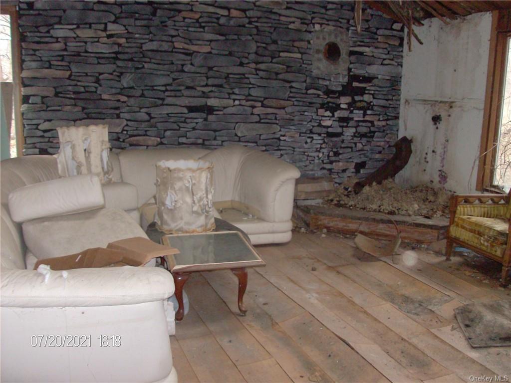 1201 5 Bedroom Ranch in Need of Repairs Elliott & Pomeroy Real Estate