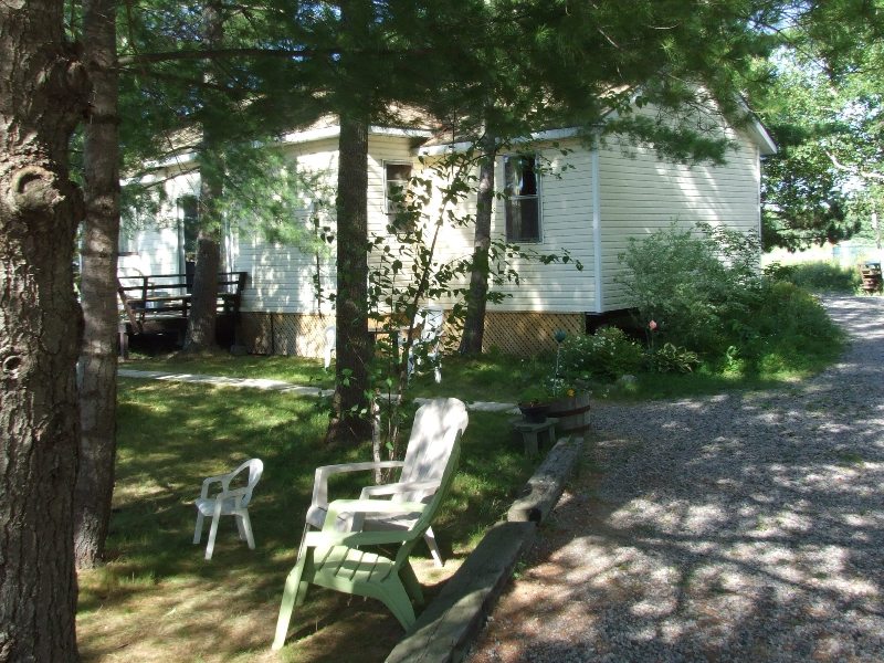 Ontario cottages in Honey Harbour on Bay, Floorplan 4 family