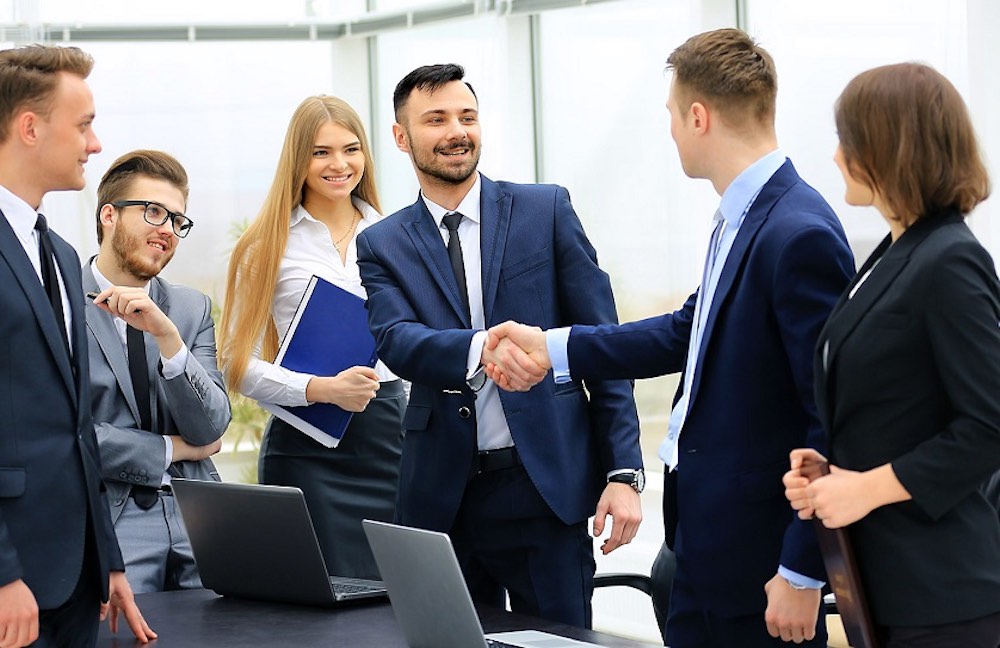 Top 7 Effective Ways To Build Rapport With Customers