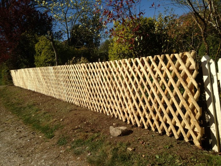 CHESTNUT FENCING Elm Fencing