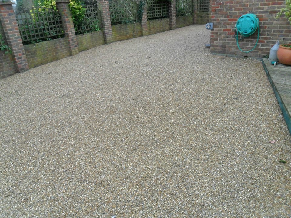 GARDEN CONSTRUCTION SERVICES Elm Fencing