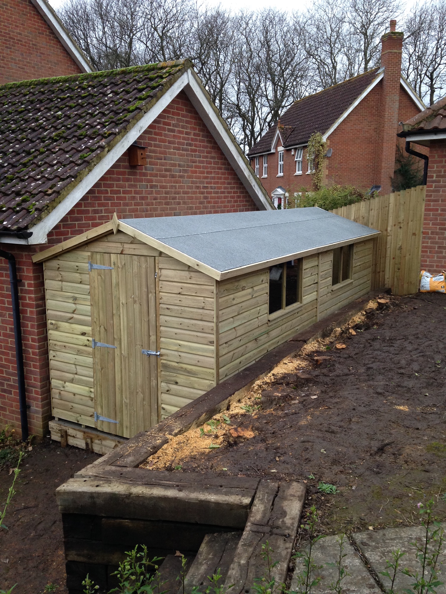 GARDEN CONSTRUCTION SERVICES Elm Fencing