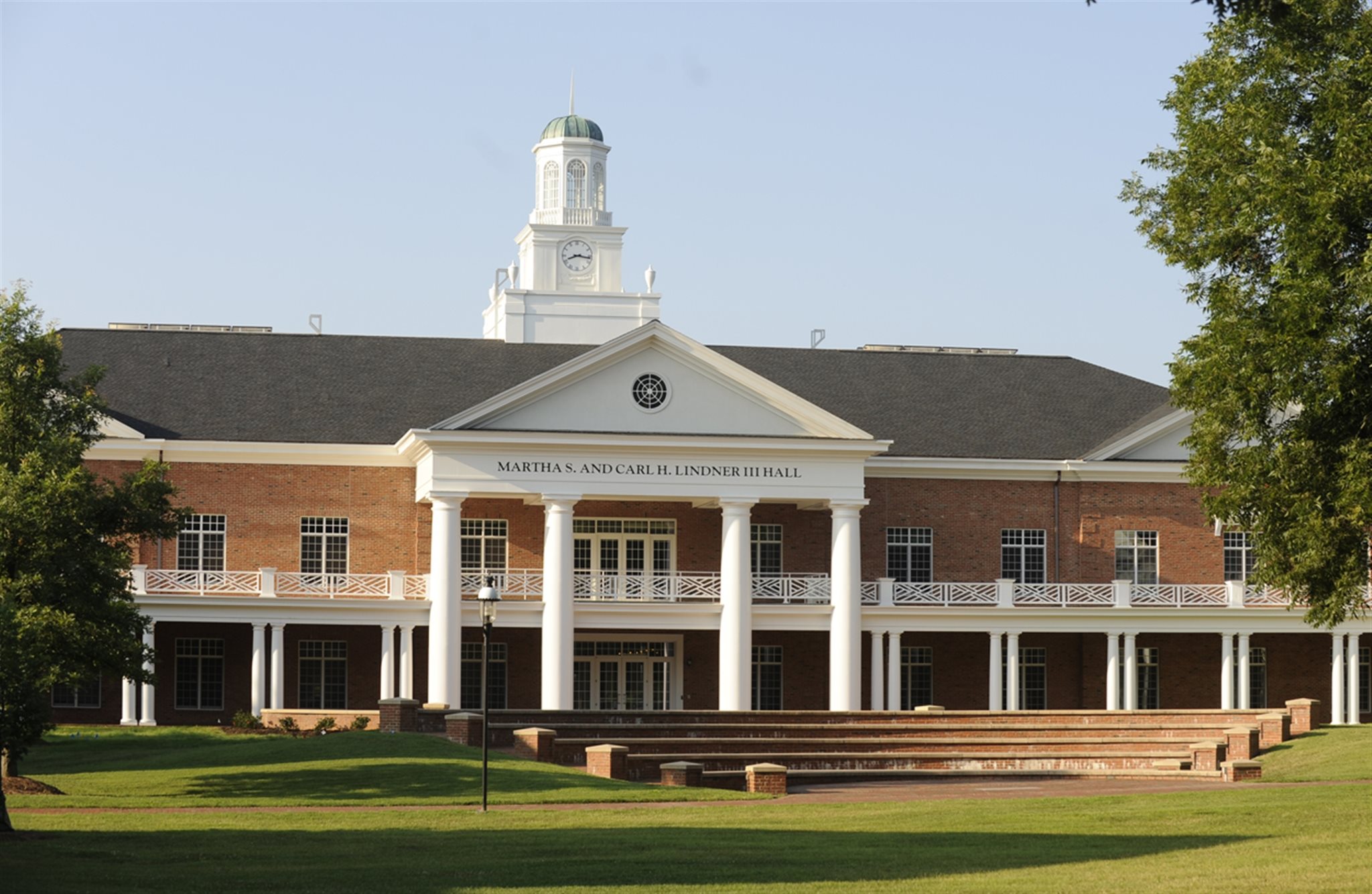 Elon University / Today at Elon / Lindner Hall receives LEED Gold certification