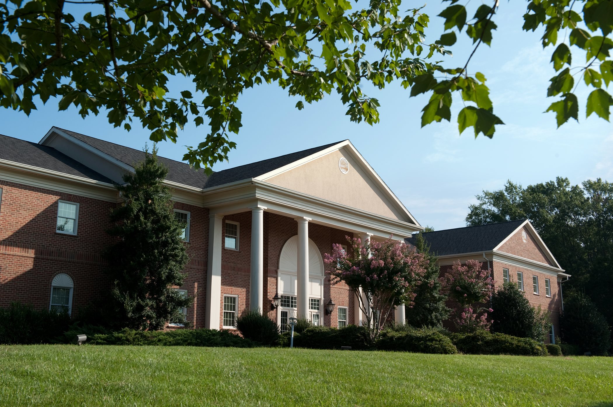 Elon University / Today at Elon / Elon to locate physician assistant