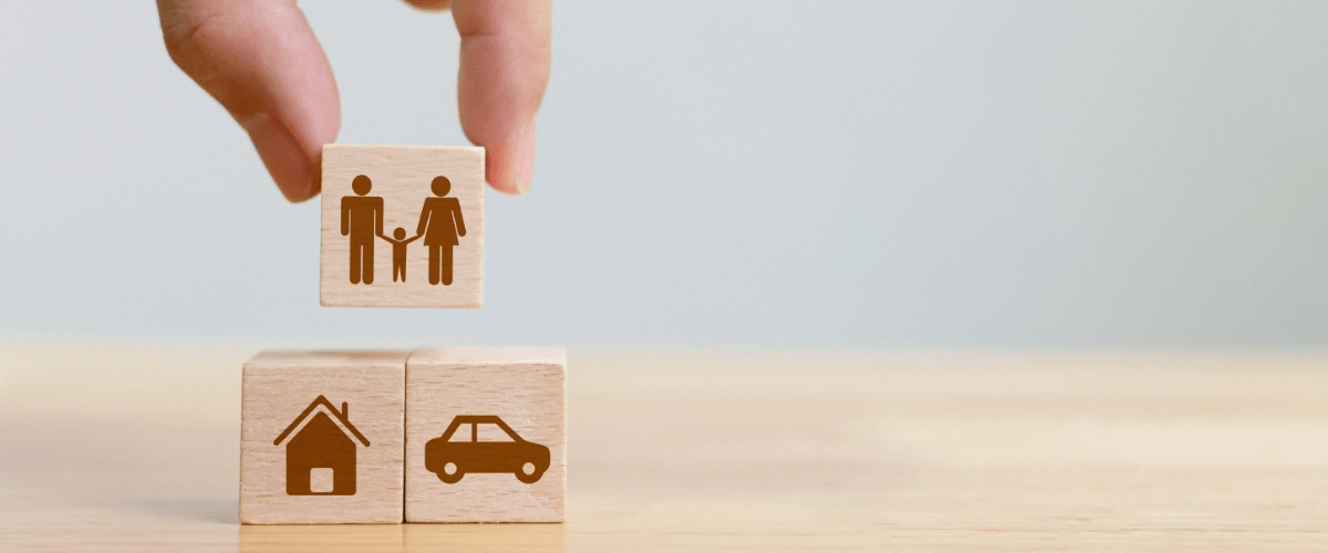 Why do we store insurance policy snapshots on HBase in JSON format