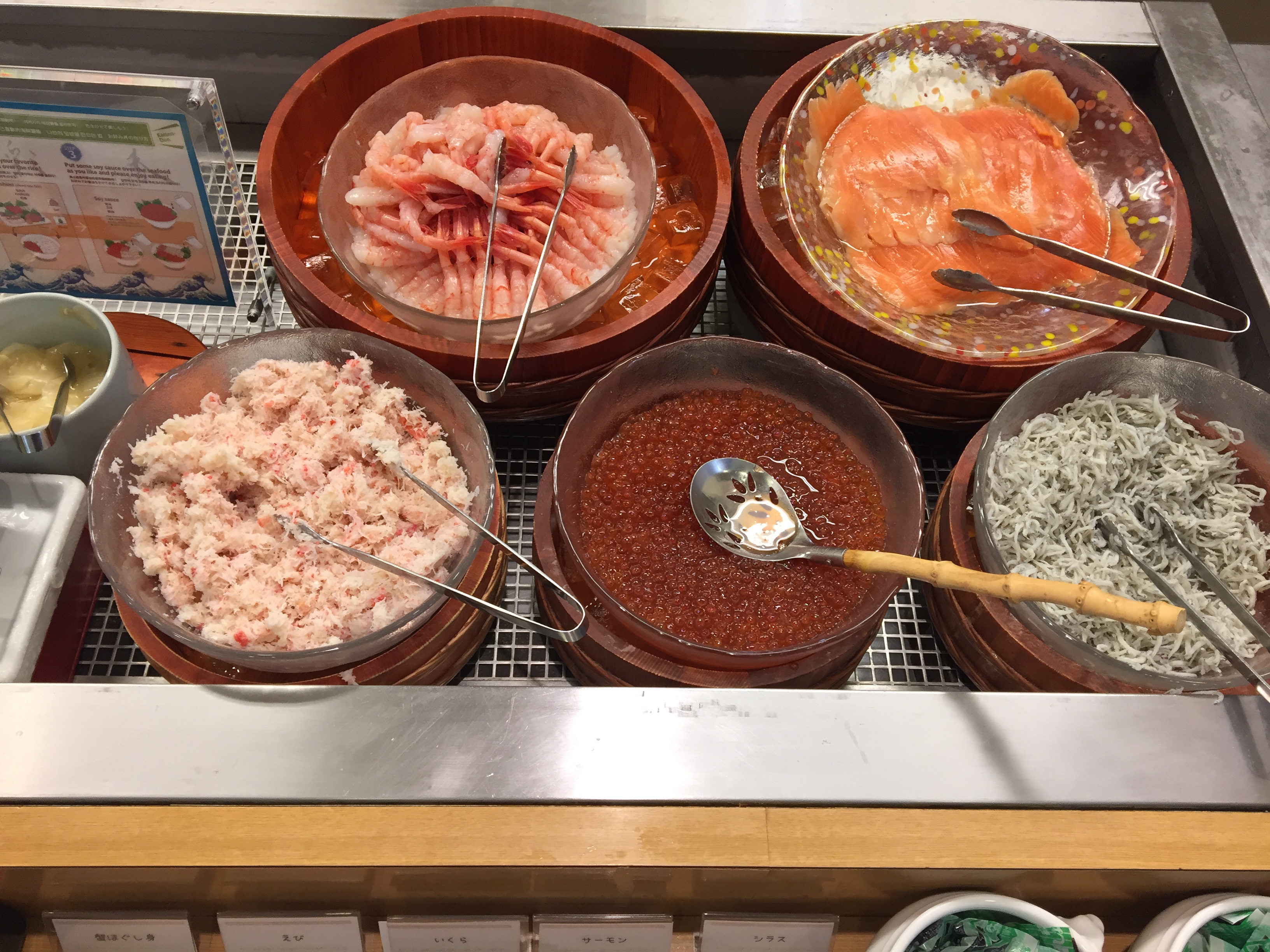 ラビスタ釧路川の1800円朝食バイキングは海鮮丼がすごい