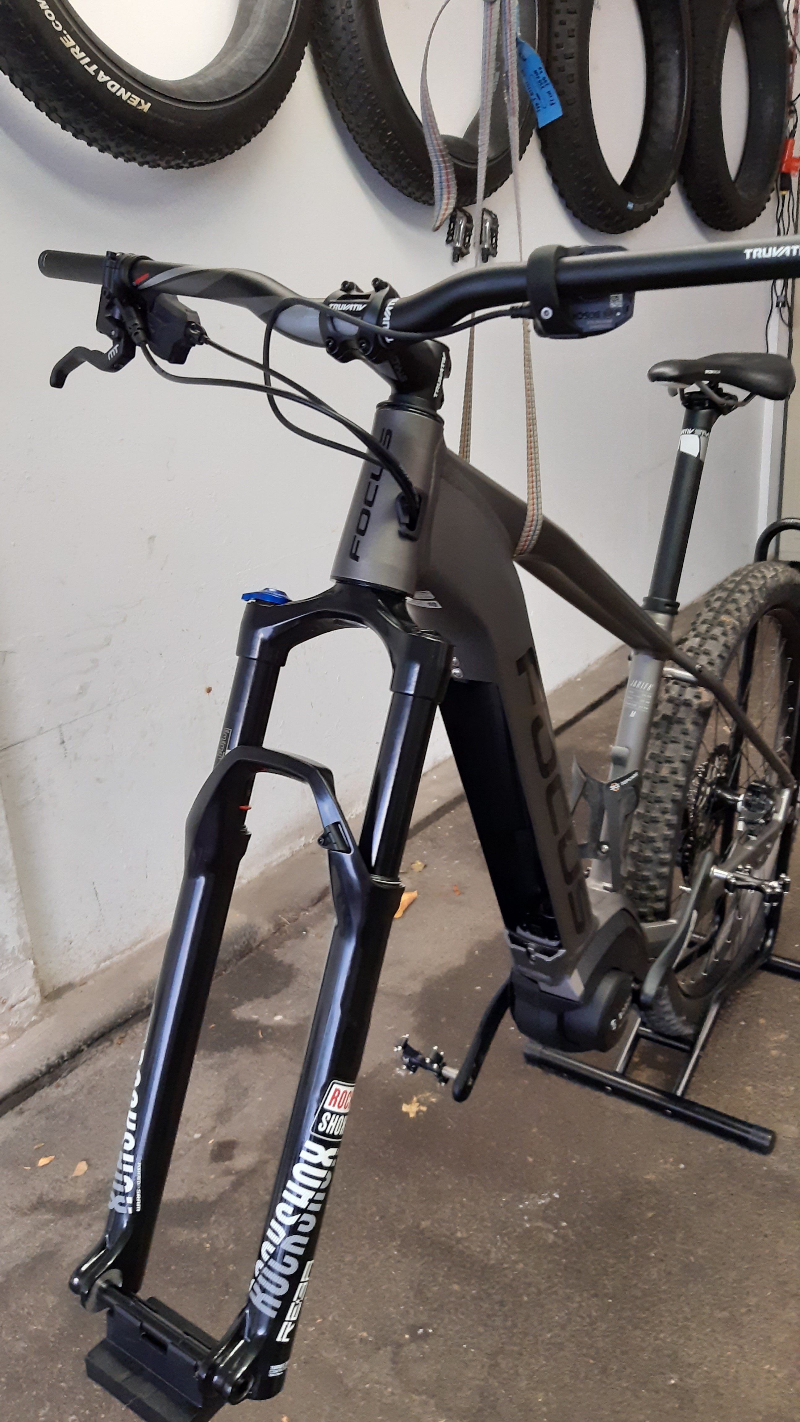Wie "lagert" Ihr Euer Bike, wenn das Vorderrad ausgebaut werden muss
