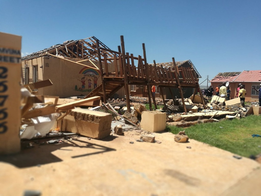 WATCH Stormhit Soweto residents continue protest action