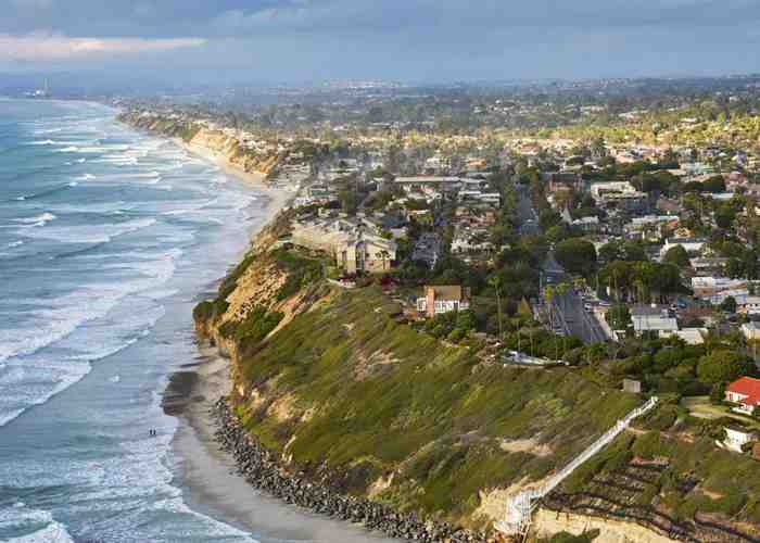 What is there to do in downtown Encinitas? Encinitas Daily News