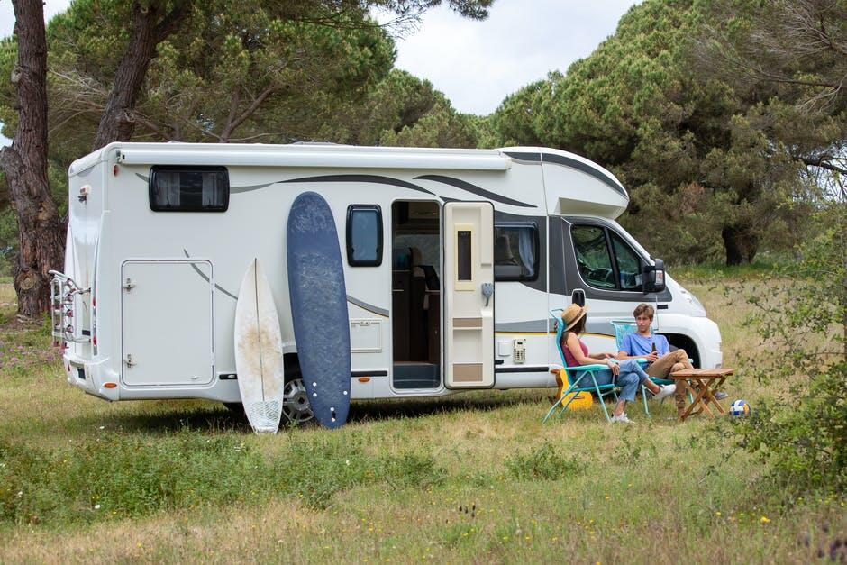 How to Find the Best Campgrounds for Affordable RV Living Enepsters