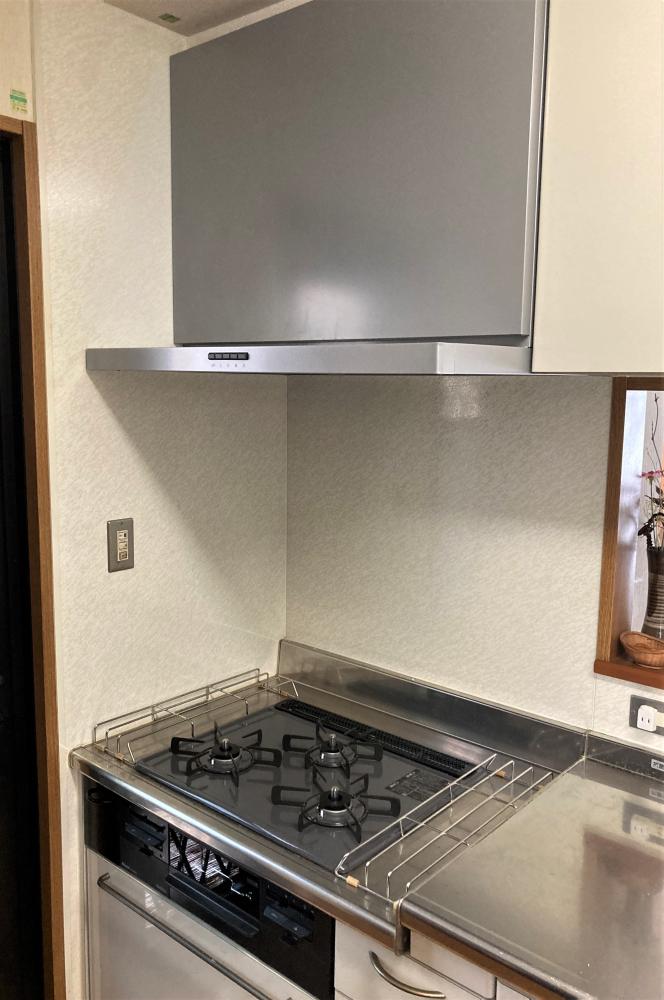 レンジフード・ガスコンロ｜リフォーム事例｜日本全国のキッチン・浴室水廻りのリフォームのことならエネサンス