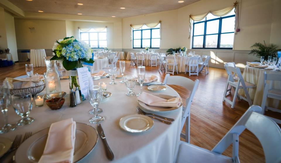 RI Wedding Venues with Beautiful Ballrooms EngagedSNE