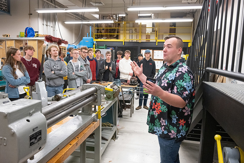 Engineering Exploration Walter Scott, Jr. College of Engineering