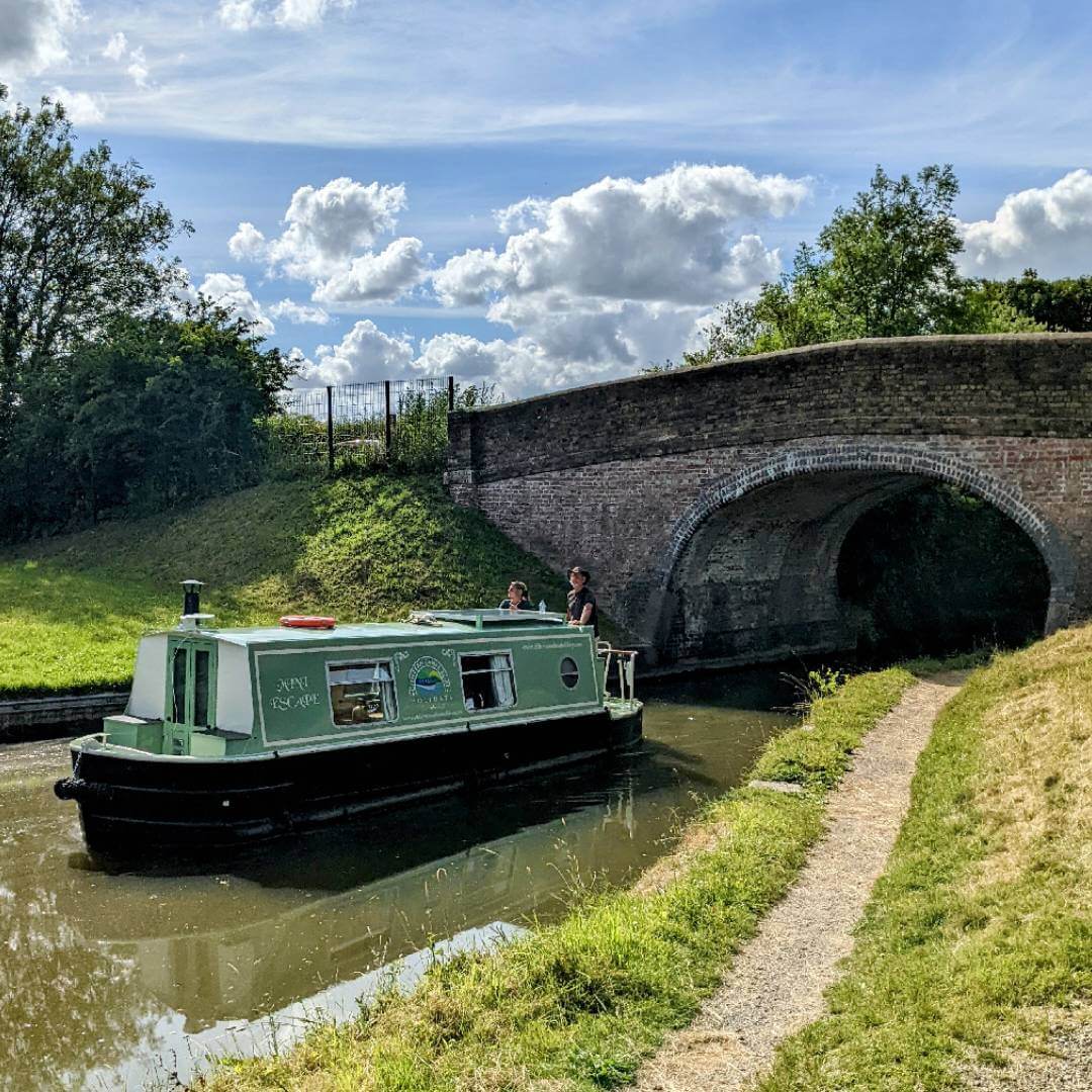 Chiltern Canal Boat Holidays Enjoy Dacorum