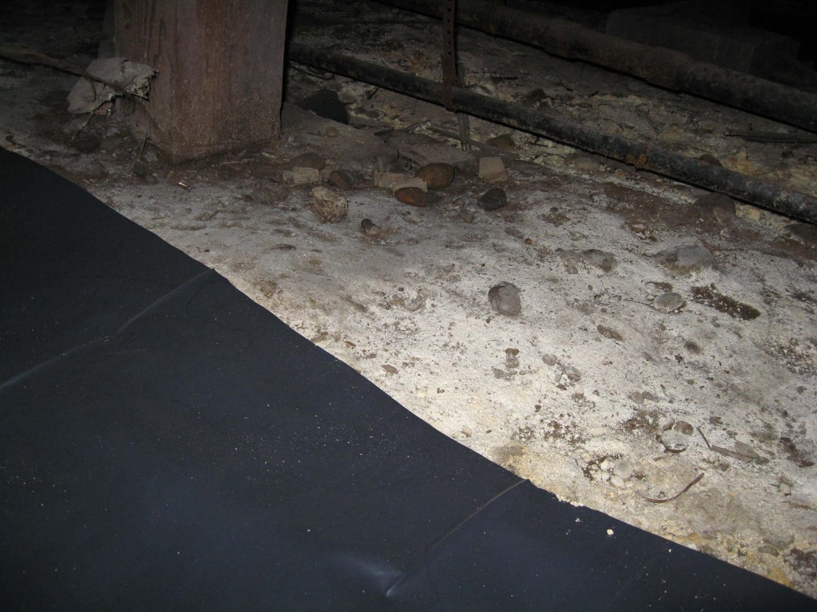 How a Damaged Vapor Barrier Causes Crawlspace Mold Environix