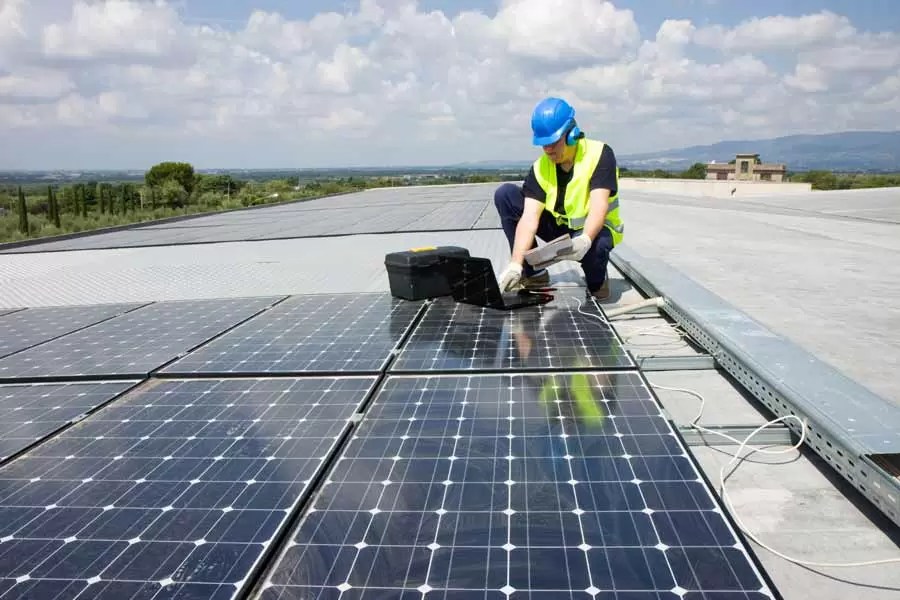 How to a Solar Engineer Degrees, Courses & Careers