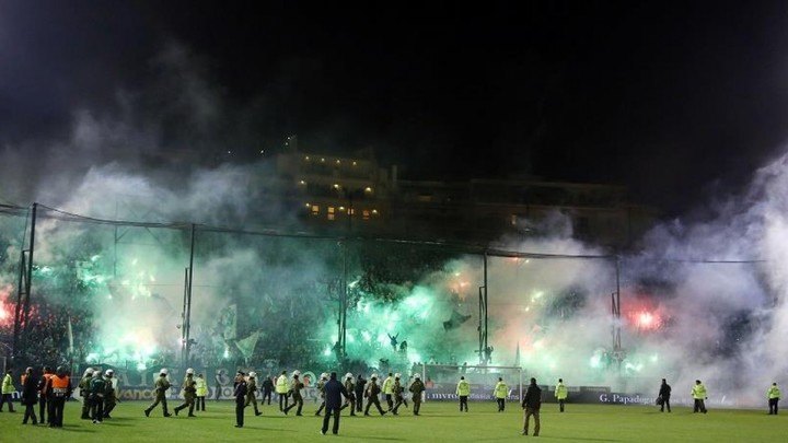 Μέγερι, σάκιτς, χατζηισαϊας, μπουσούλατζιτς, βασιλακάκης (46΄ ενσικουλού), νάτσος (66΄ ούμπιντες), μάντσον, κουλούρης, μπρούνο (78΄ κωτσόπουλος). «Βόμβα» ΠΑΟ: Με τον κόσμο μας στο Περιστέρι ή αναβολή