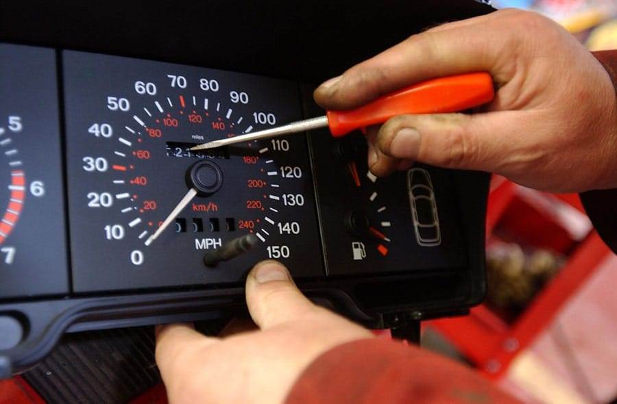 Quels Sont Les Signes D'une Fraude Au Compteur Kilométrique De Voiture