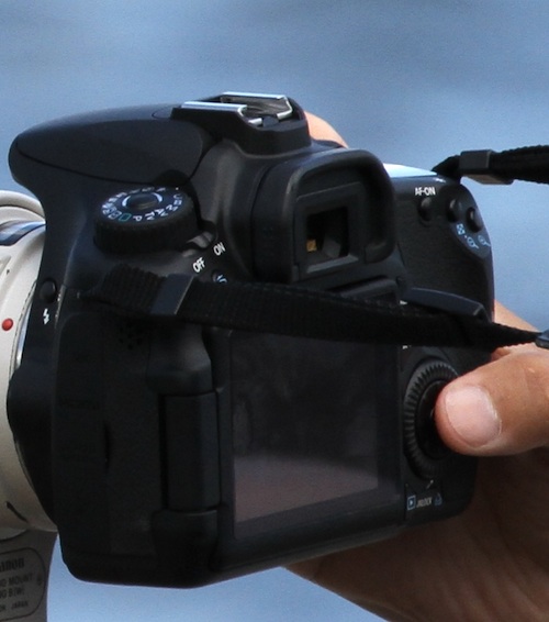 Actual shots! Canon 60D features articulated screen, 1DS has RAW