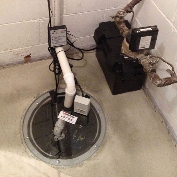 Are you supposed to cover a sump pump?