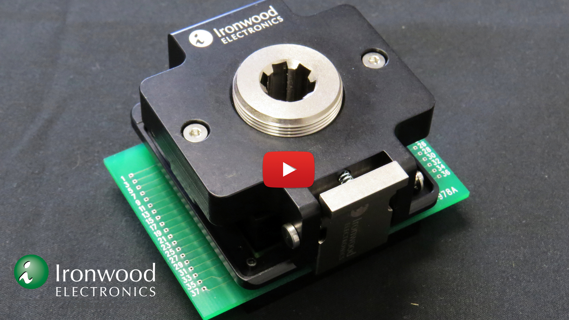 Clamshell elastomer socket packages on any application board