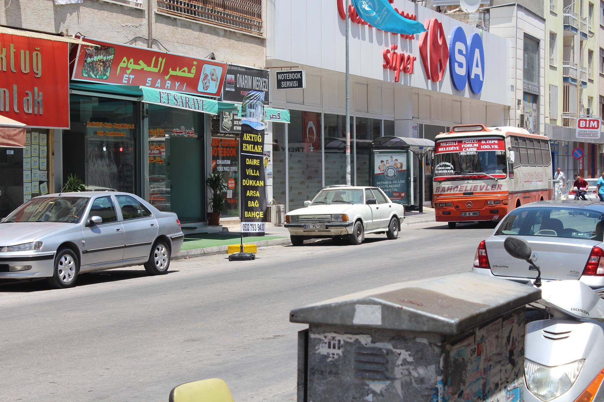 حارة "اللوادقة" في مرسين.. الحياة السورية بكل تفاصيلها