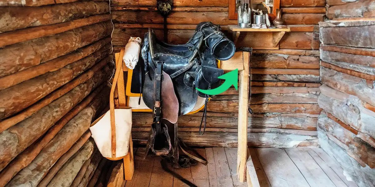 How to Build Your Own Saddle Rack DIY Guide + Tips Equiniction