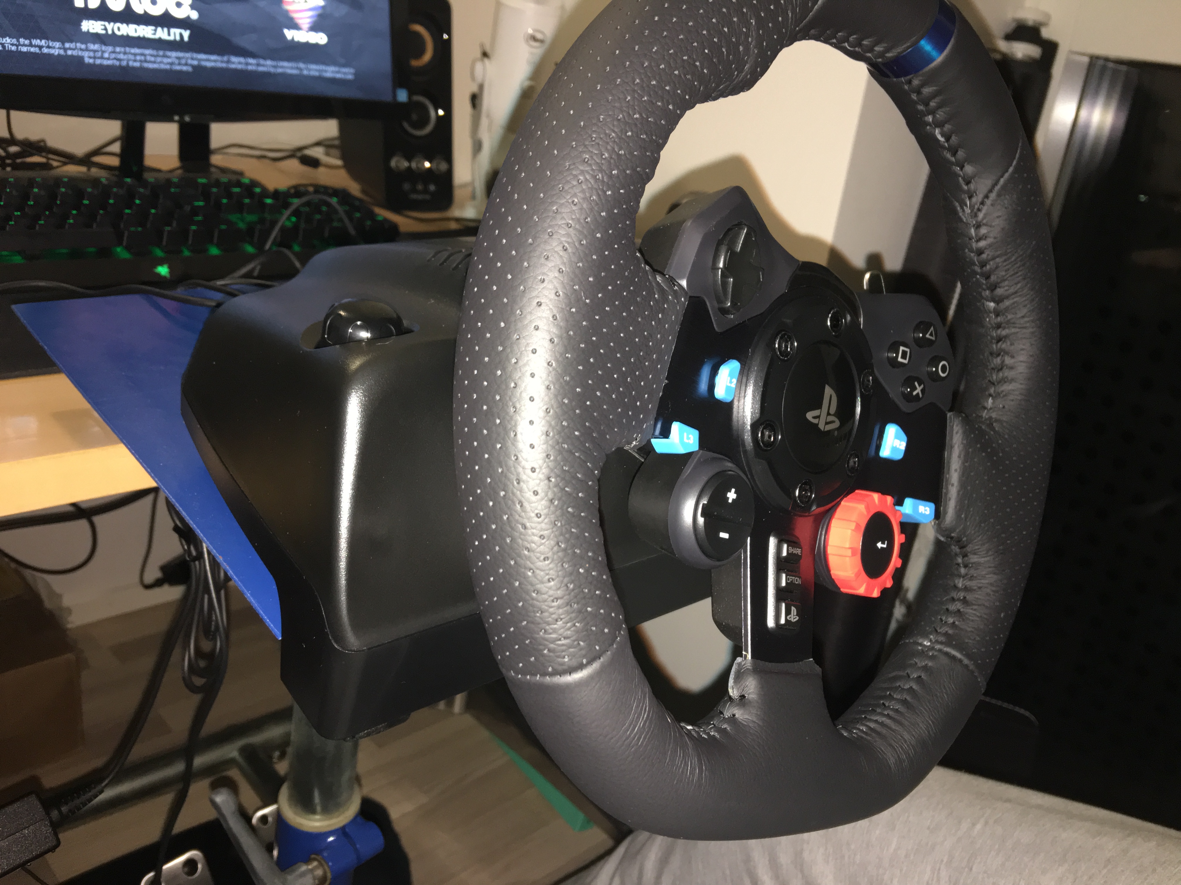 Test Logitech G29 Driving Force racerrat med G Shifter