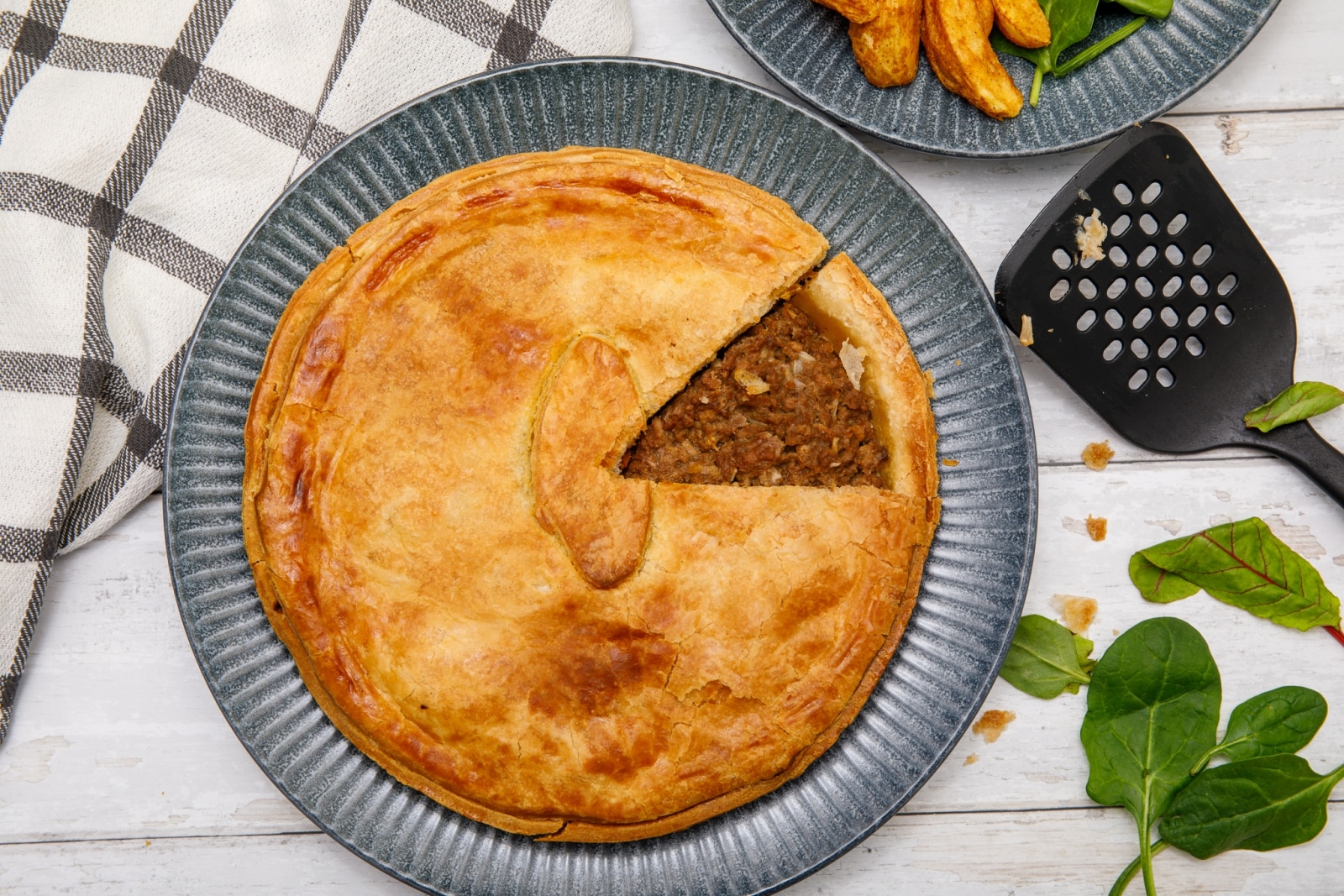 Buy Mince & Onion Pie Online Eric Lyons Solihull British Online Butcher
