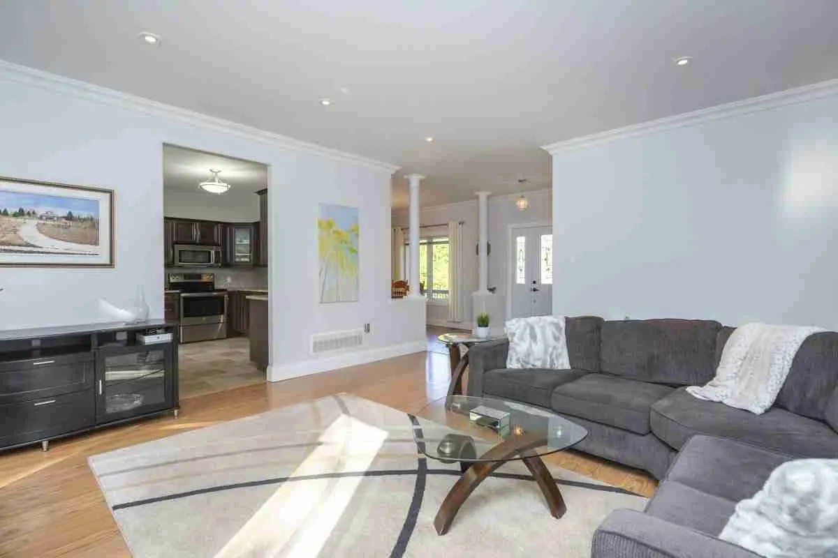 Photo Gallery for 279 Purdy Road