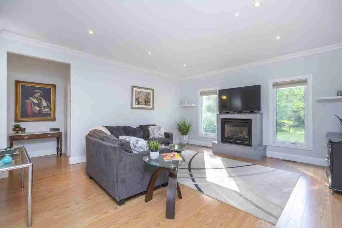 Photo Gallery for 279 Purdy Road