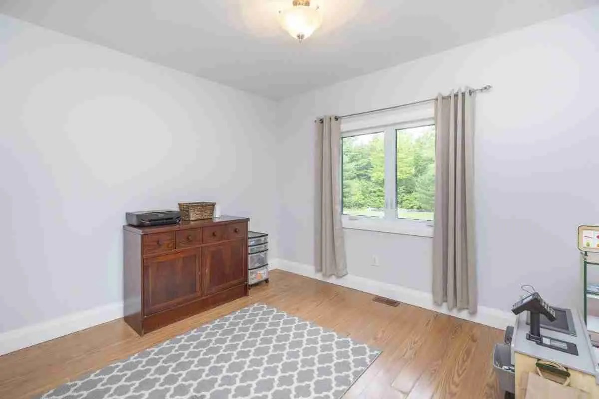 Photo Gallery for 279 Purdy Road