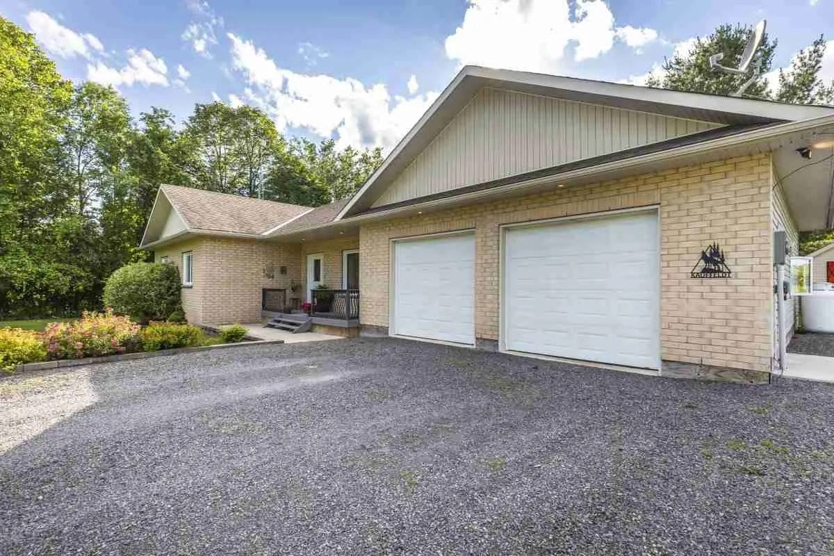 Photo Gallery for 279 Purdy Road