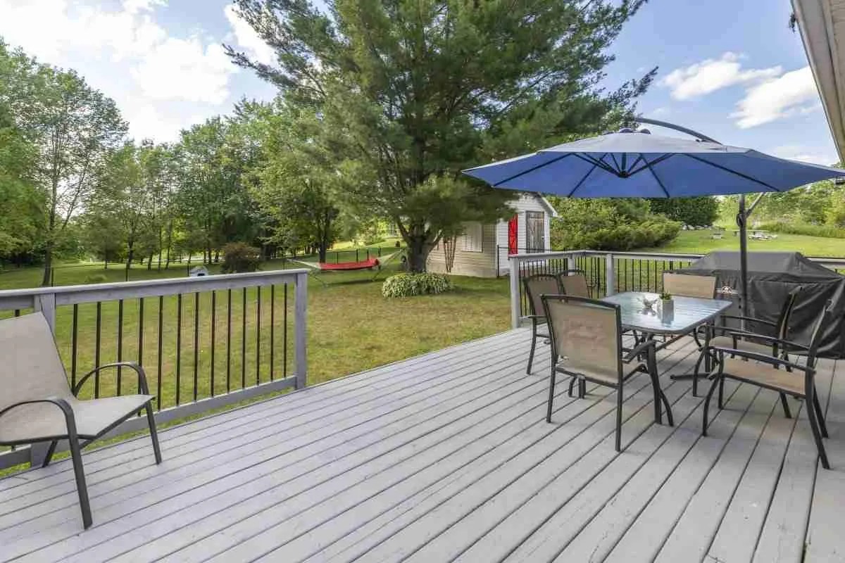 Photo Gallery for 279 Purdy Road