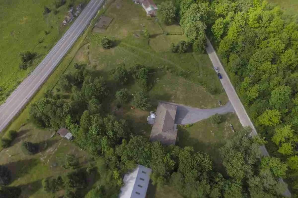 Photo Gallery for 279 Purdy Road