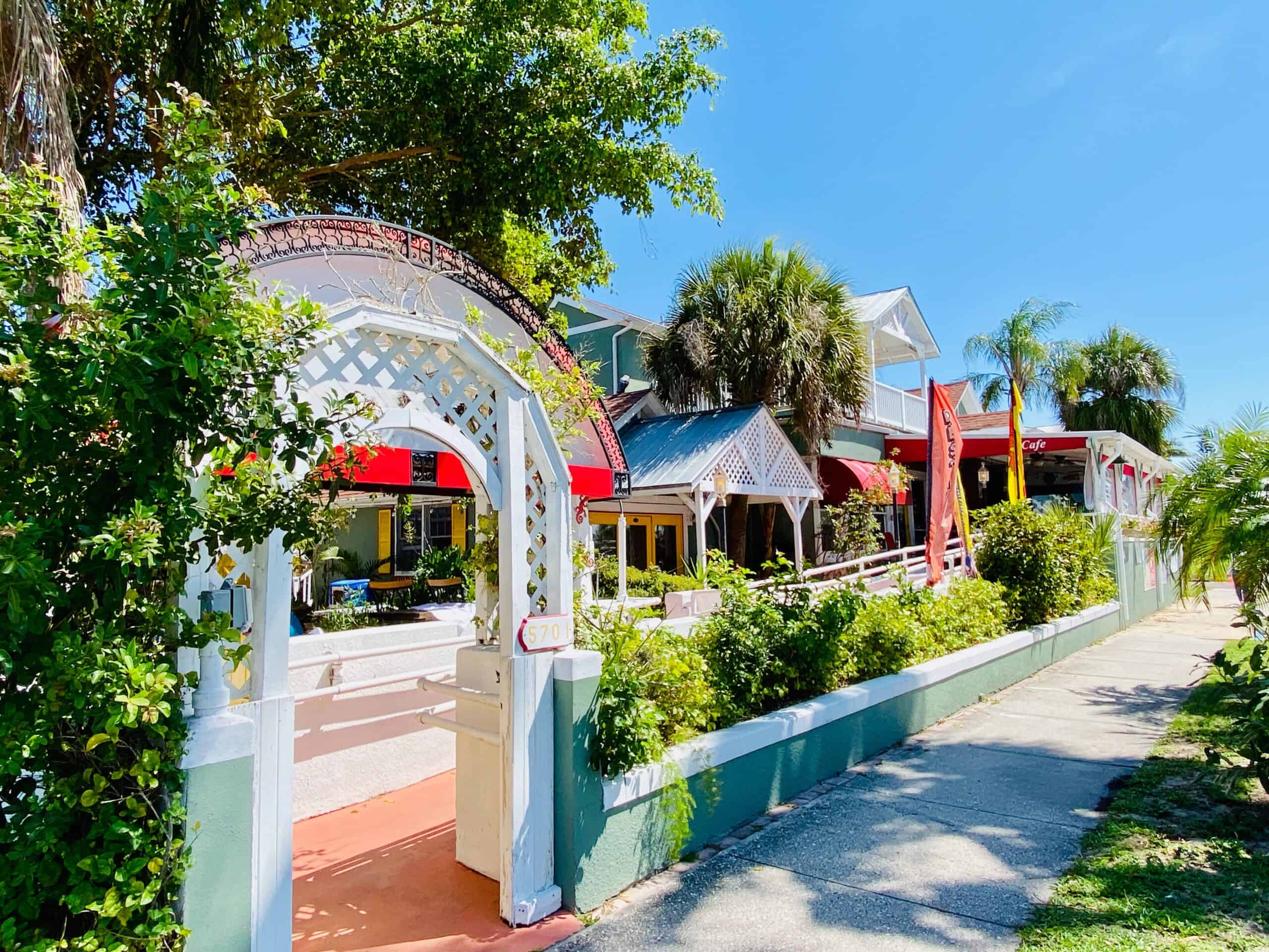 The 14 Best Gulfport FL Restaurants to Eat at Right Now