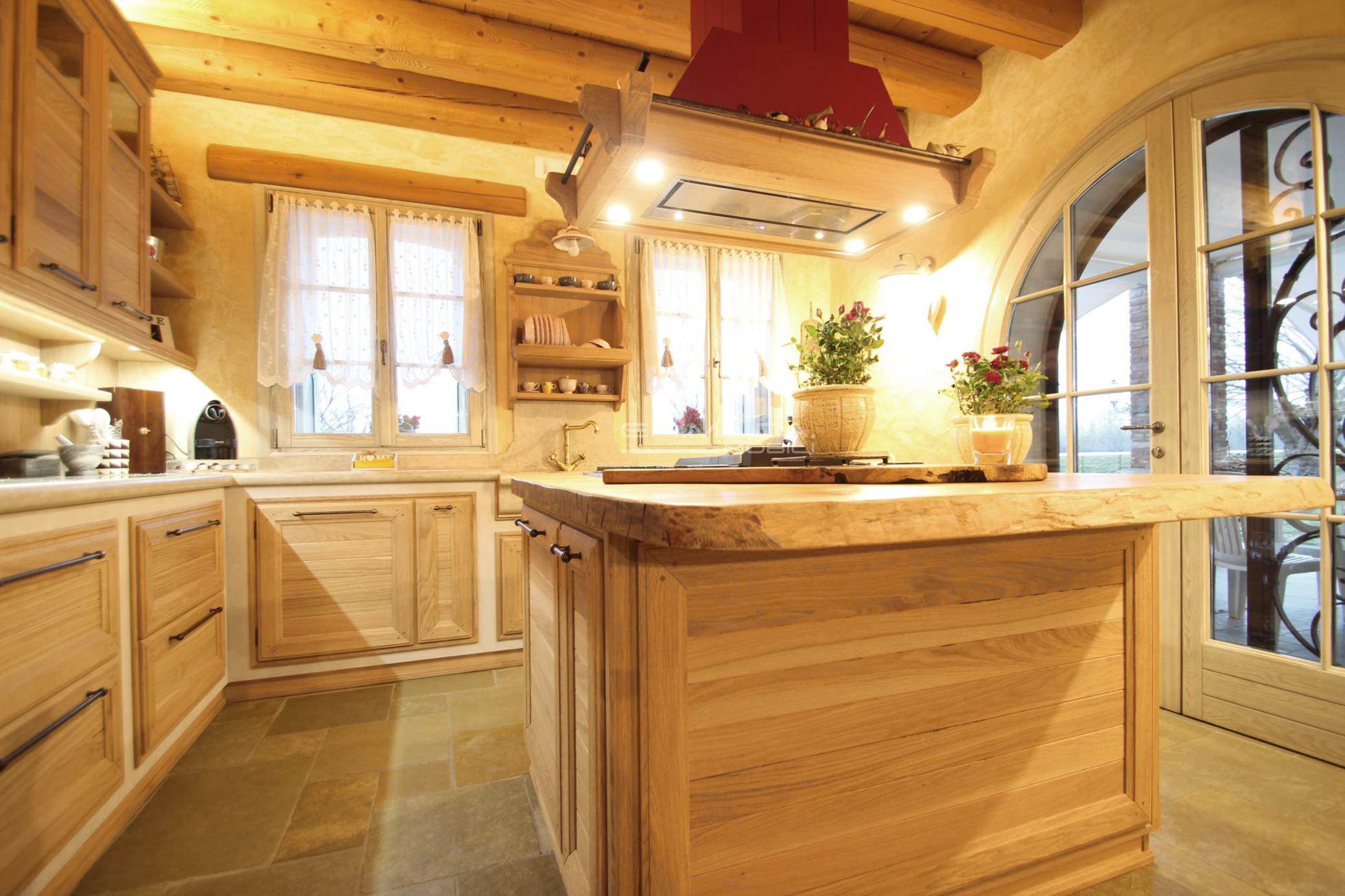 Cucina Country in rovere effetto grezzo 14 ER. MA. DA. Mobilificio