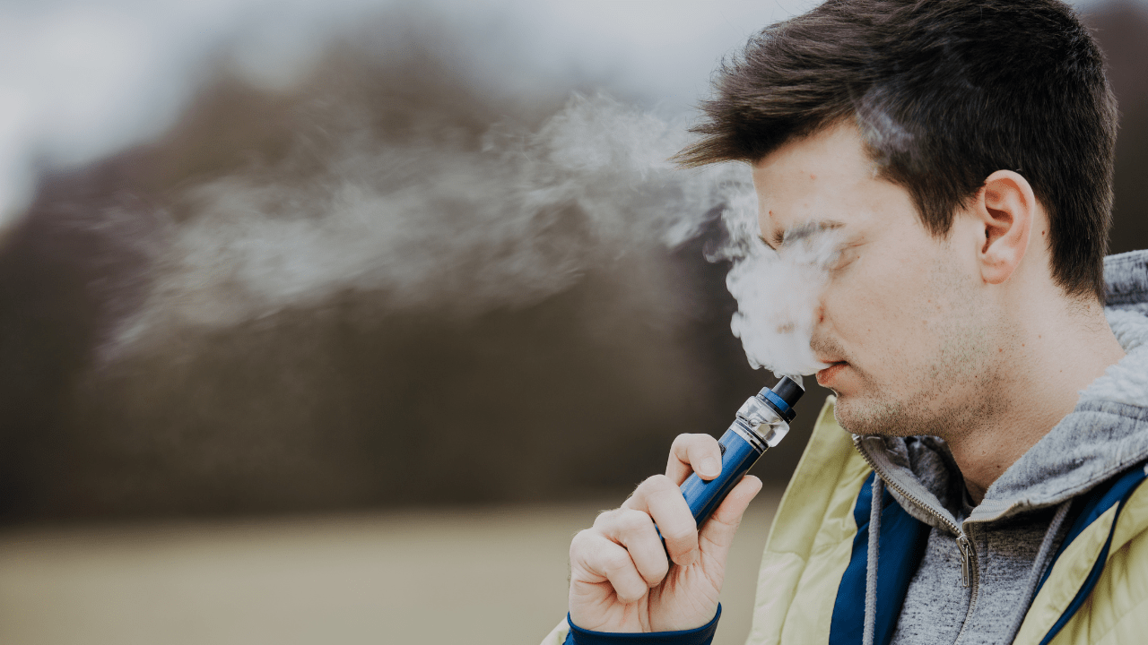 Teenagers more likely to vape if their parents smoke ERS European