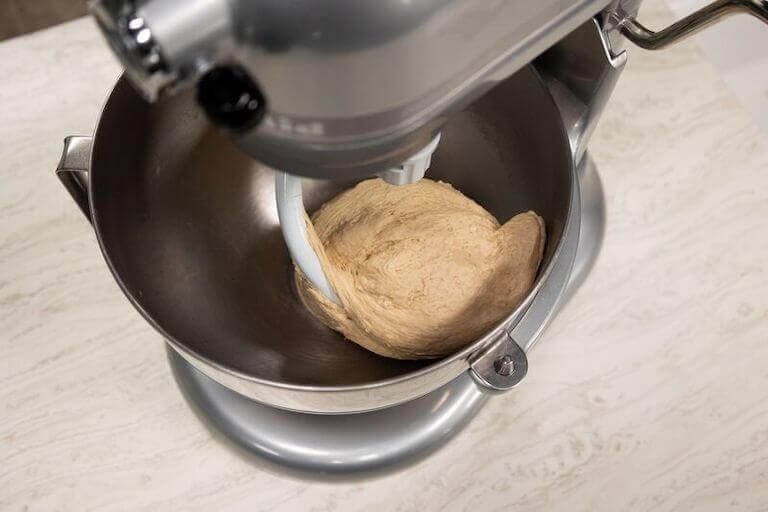 When to Use an Electric Mixer and When to Use Your Hands Escoffier