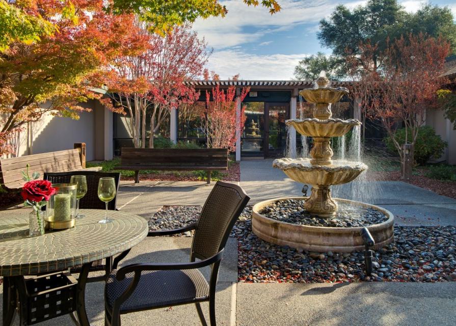 Eskaton FountainWood Lodge Senior Living Retirement Community