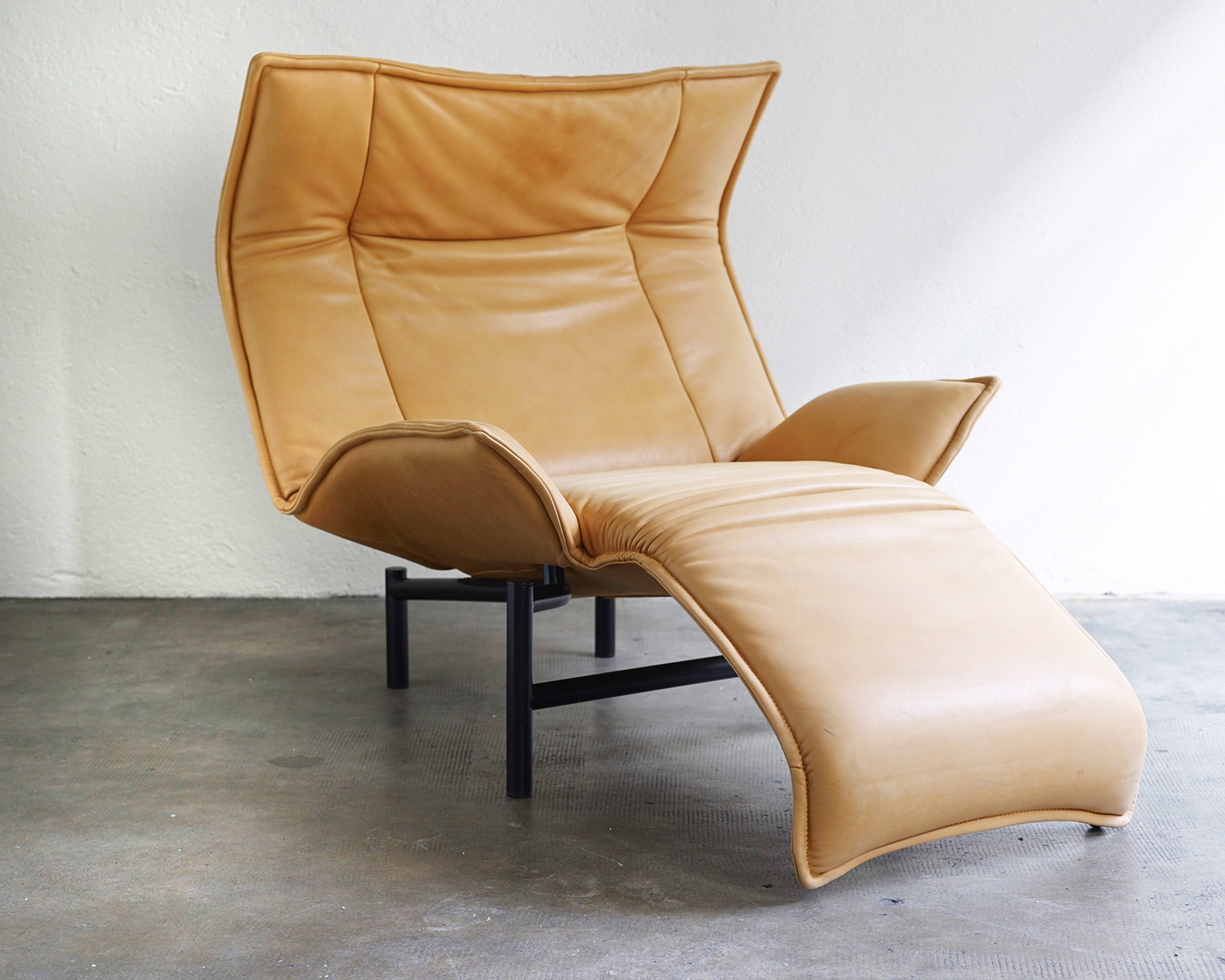 Veranda lounge chair by Vico Magistretti Espacemoderne