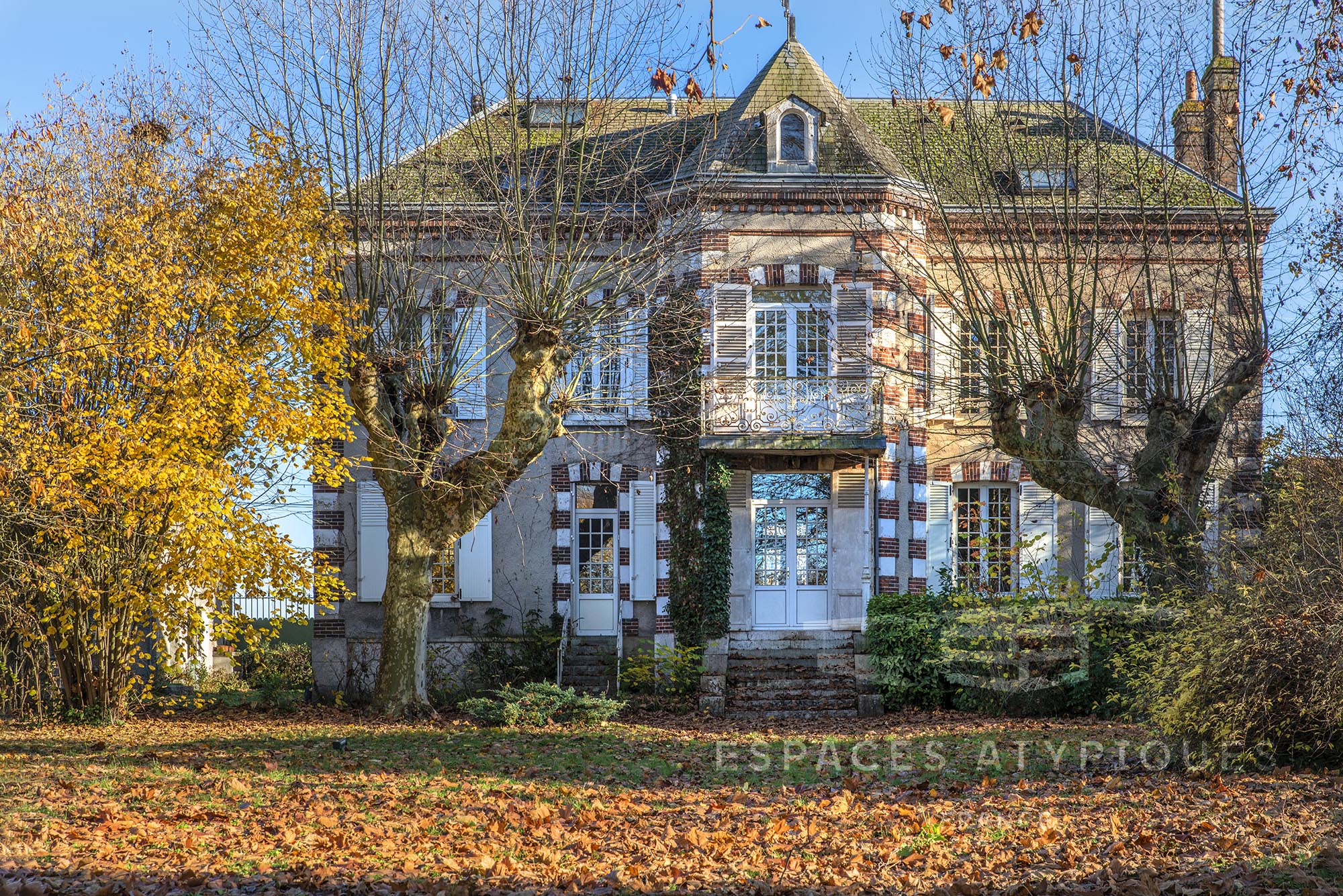 Maison de Maître avec son parc Espaces Atypiques Maison de Maître avec son parc Espaces Atypiques