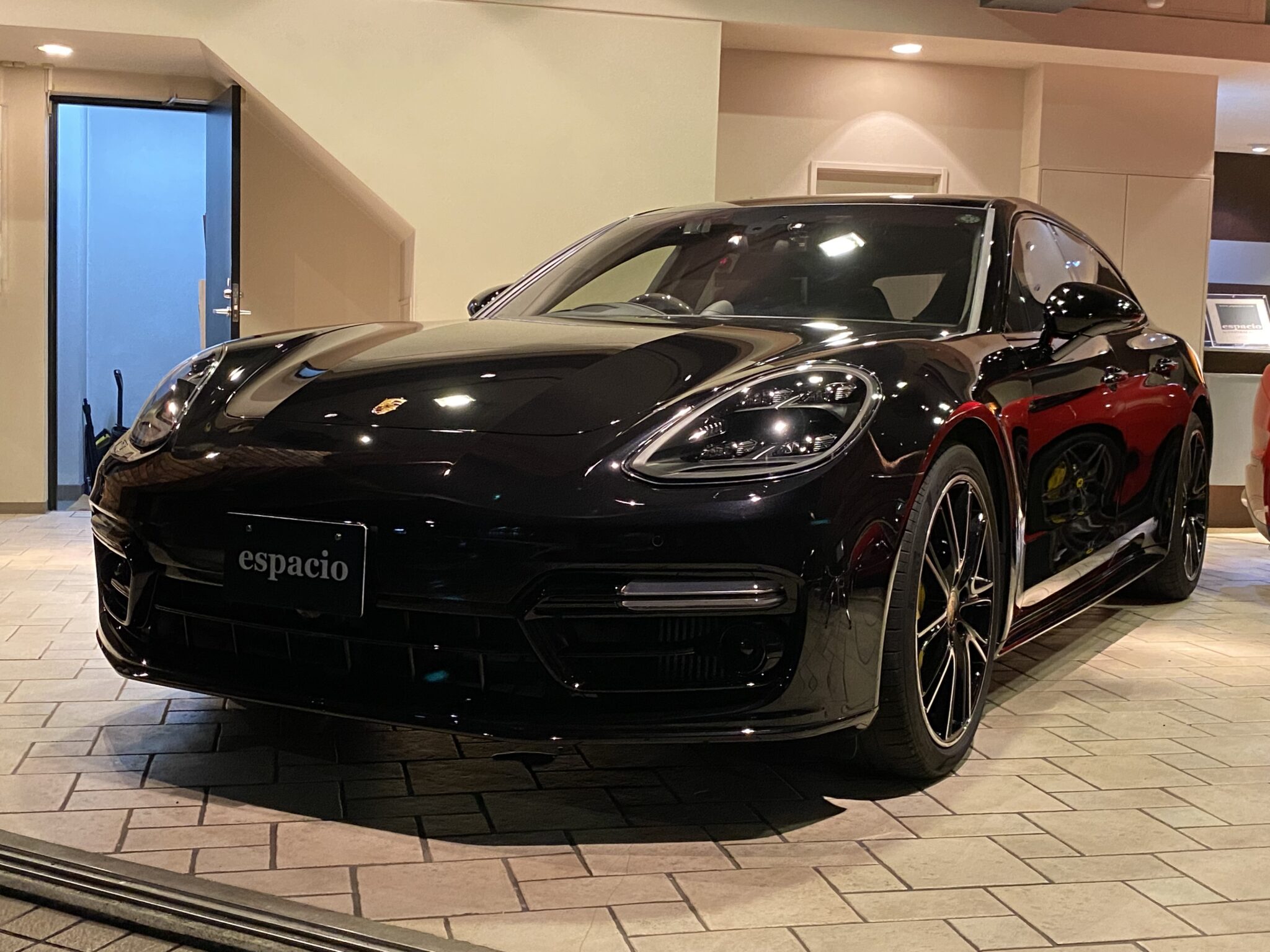 ポルシェ パナメーラ GTS スポーツツーリスモ espacio