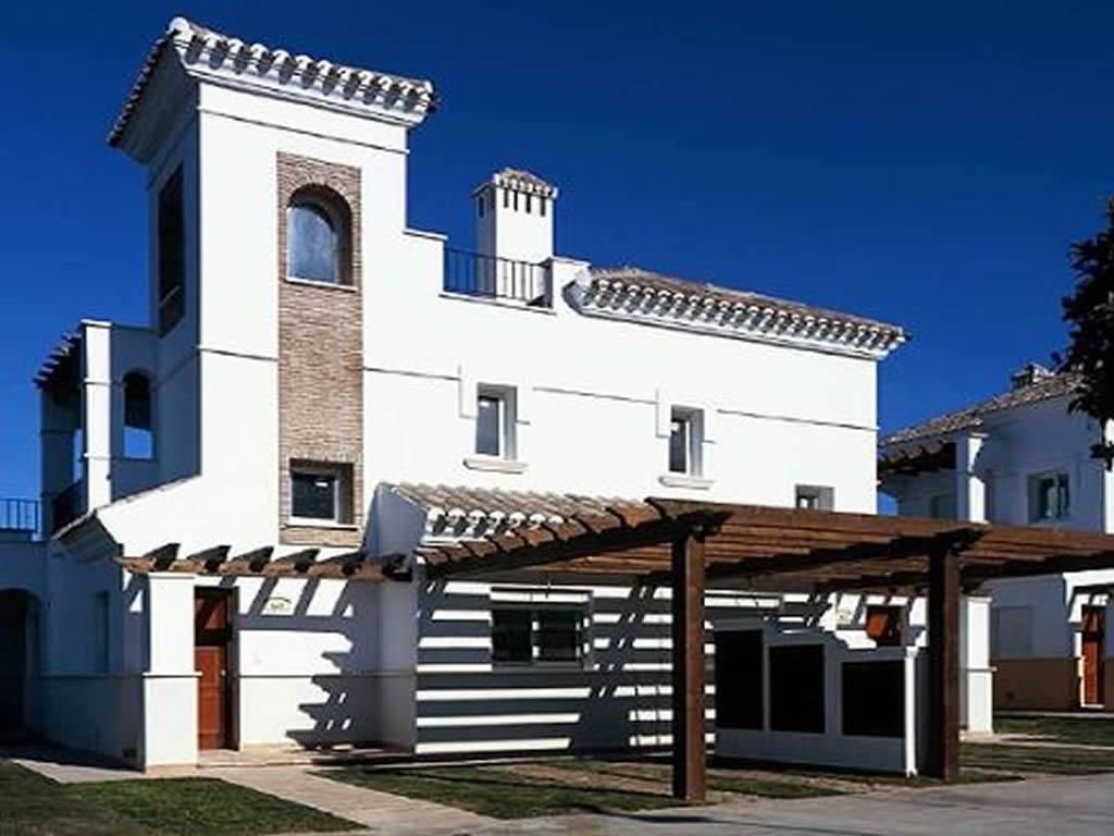 Proyecto y ejecución de viviendas para POLARIS WORLD. Murcia