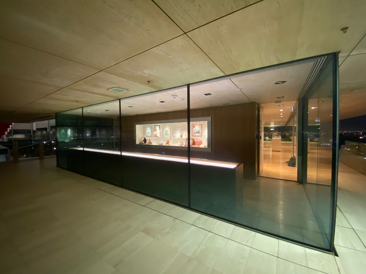 Display Gifts High Level Showcases Espai Visual Cultural Projects