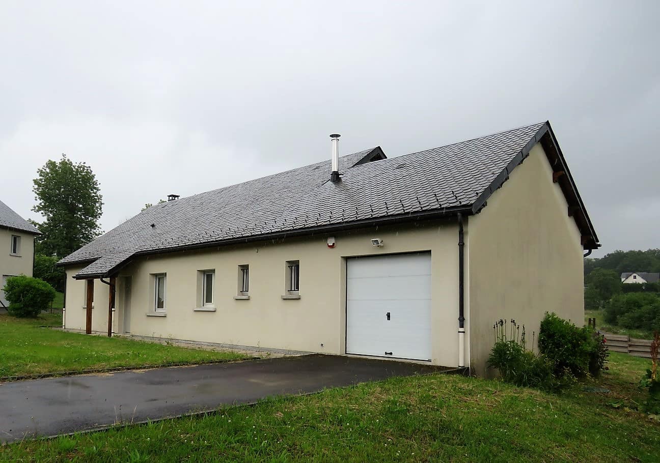 A VENDRE Maison de plainpied à vendre à Bourg Lastic