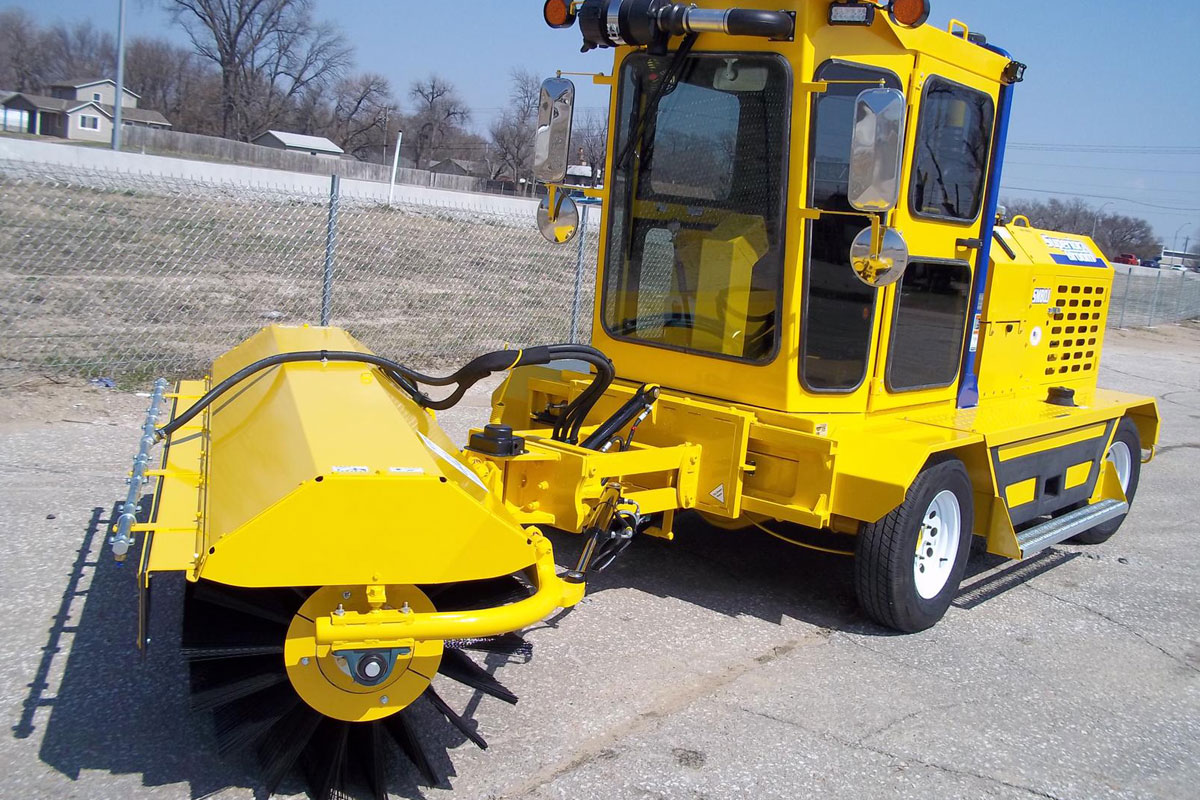 Superior Broom ESSA GRUP MAKİNE ASFALT ve BETON Teknolojileri